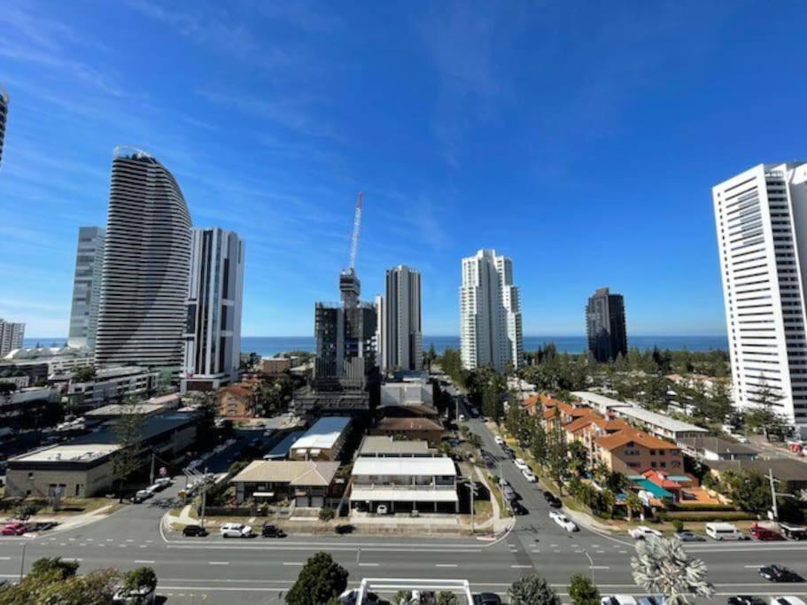 Broadbeach Apartment Level 10 With Beach Views Gold Coast Exterior photo