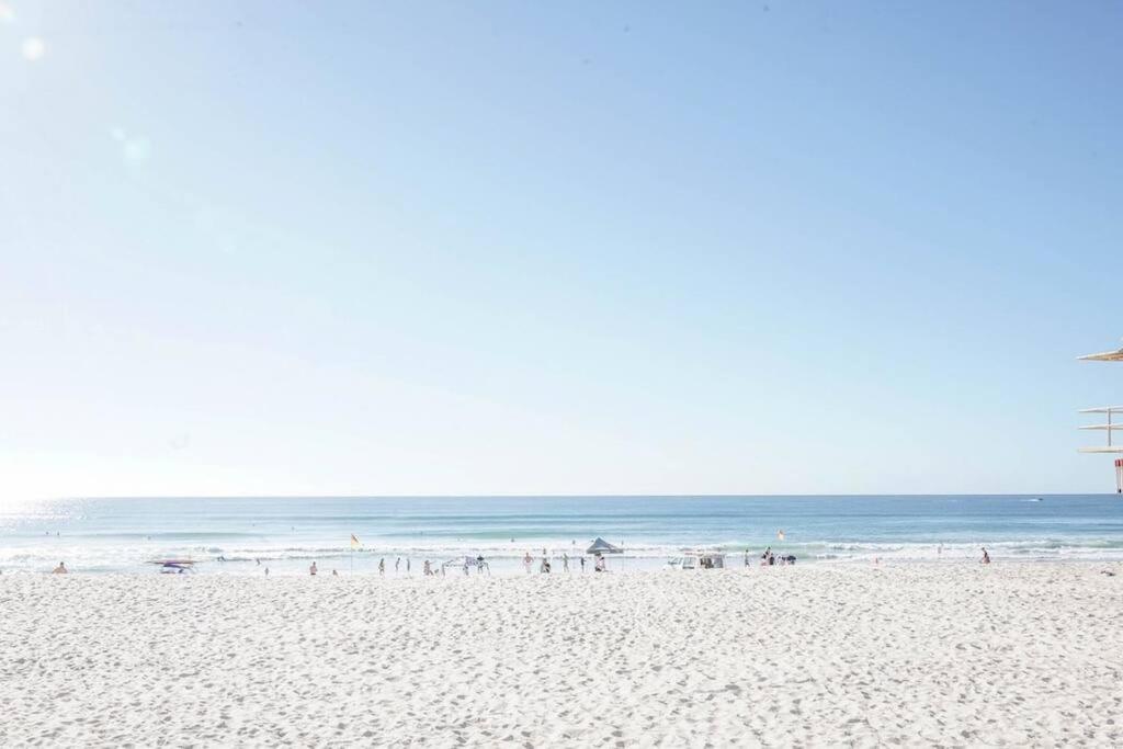 Broadbeach Apartment Level 10 With Beach Views Gold Coast Exterior photo